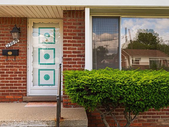 4th image of 29919 Spring Arbor Dr
