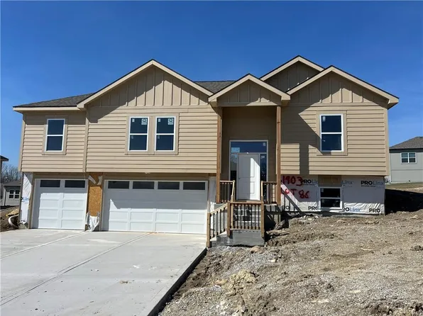 1903 Owen Dr, Pleasant Hill, MO 64080