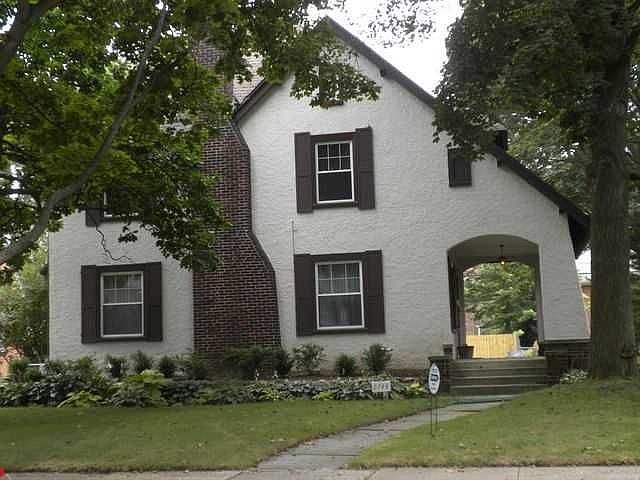 1st image of 2744 Inwood Dr
