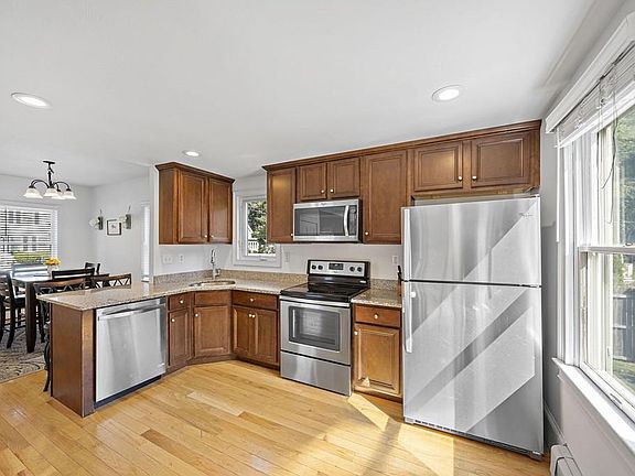 3rd image of 457 Central St