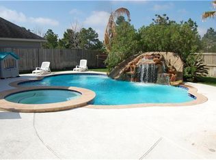 10307 Earlington Manor Dr, Spring, TX 77379