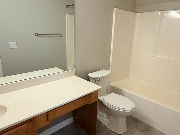 2nd image of 229 Baybrook Cir