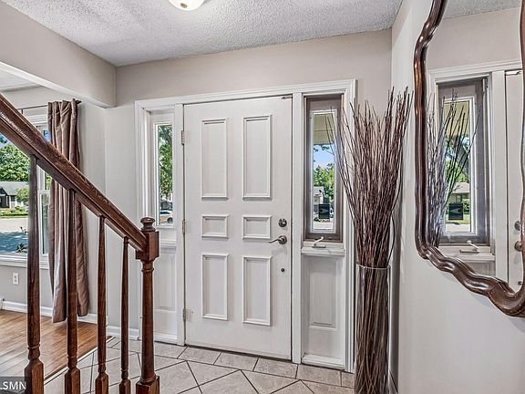 4th image of 1440 Valleyview Rd