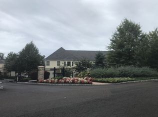 27 Breyer Ct, Elkins Park, PA 19027