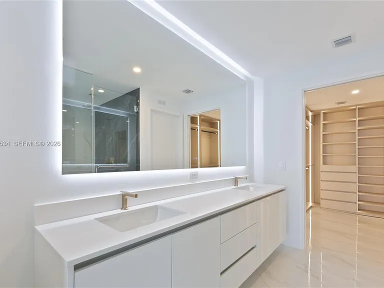 700 NE 24th St #4101 — Photo 15