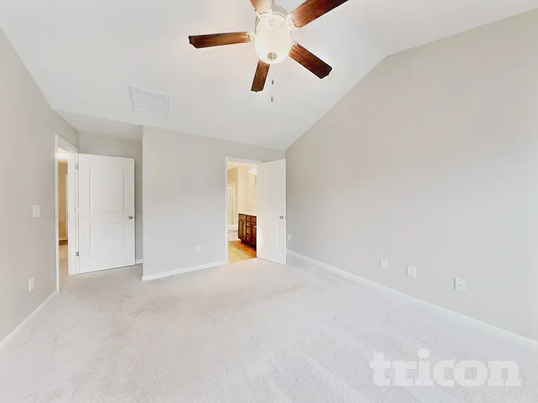 219 Plains Dr — Photo 5