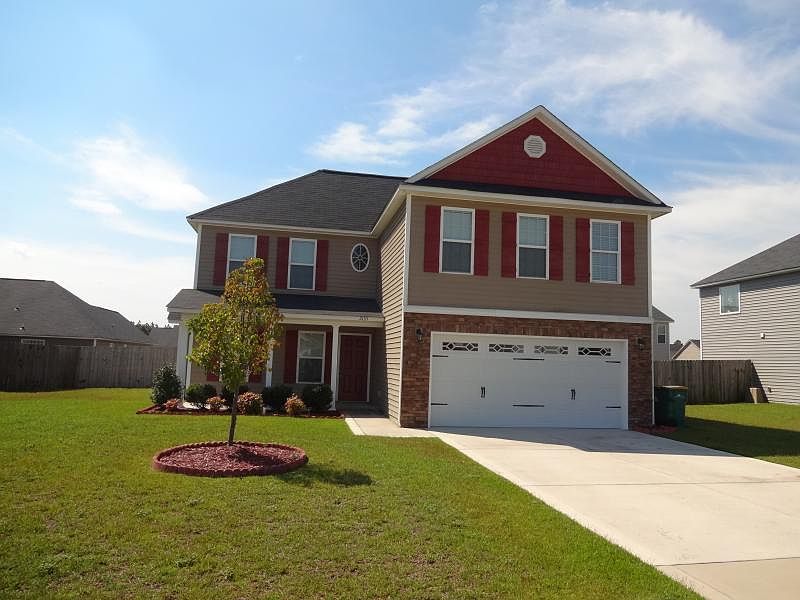 2nd image of 2135 Queen Elizabeth Ln