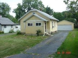 1138 White Ave, Aurora, IL 60506