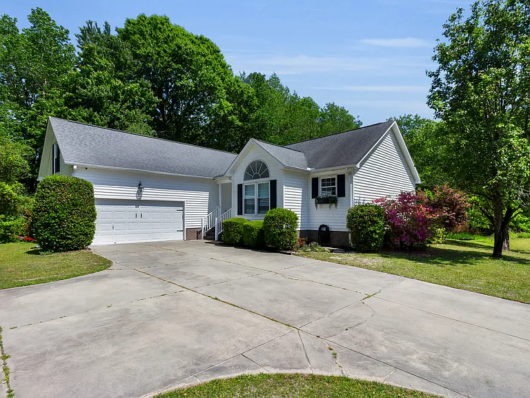107 Sandpiper Ct — Photo 1