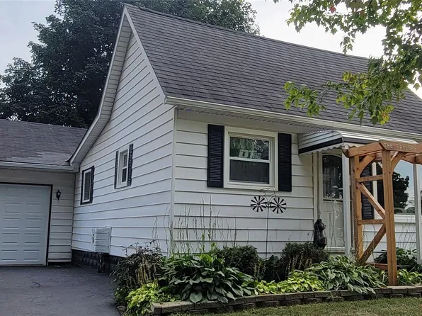 5562 Liberty St, Dryden, MI 48428