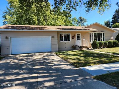 1396 4th St NW, Watertown, SD, 57201