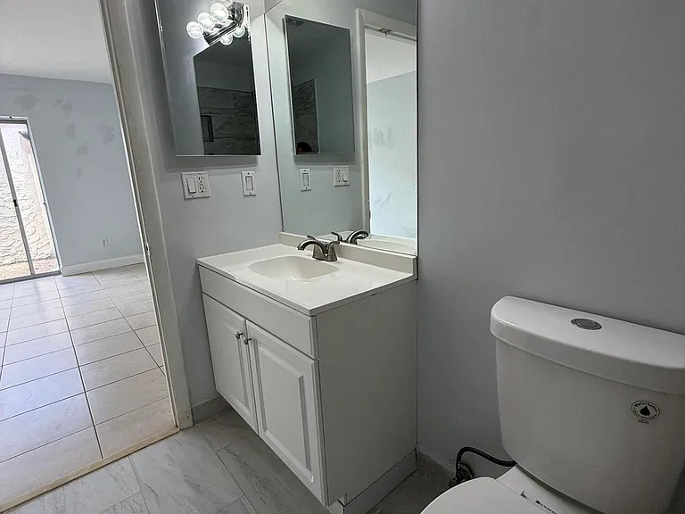 9640 NW 65th St #D10 — Photo 16