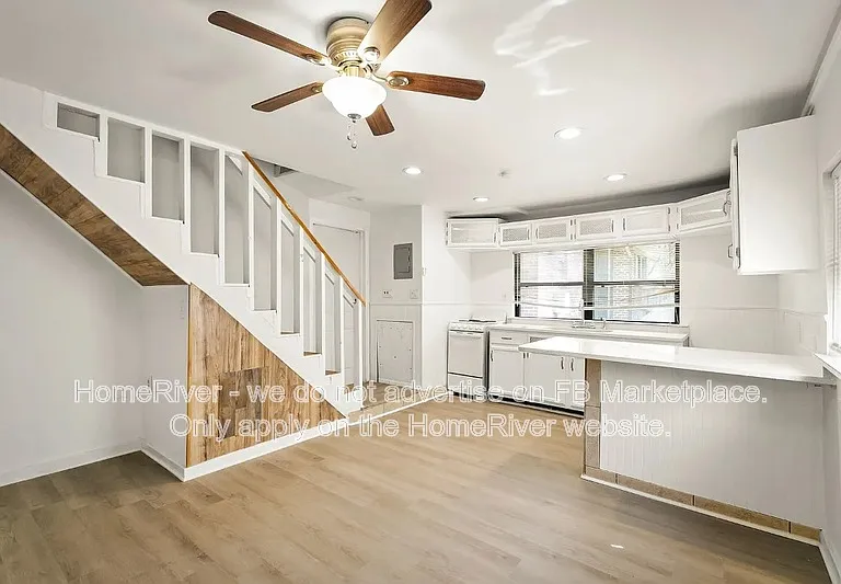 1514 McDuff Ave S #1 — Photo 6