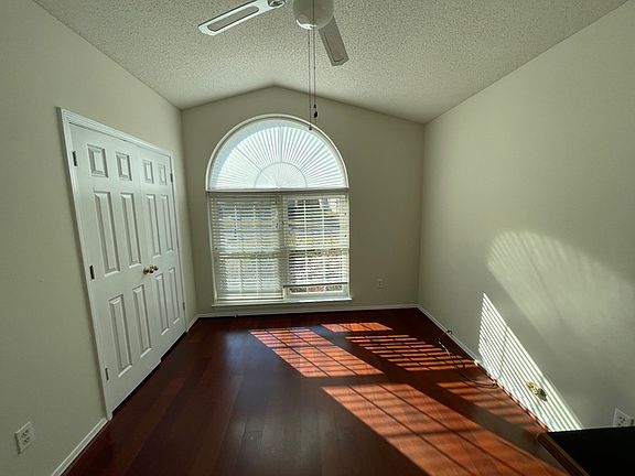 4th image of 397 Mirabelle Cir