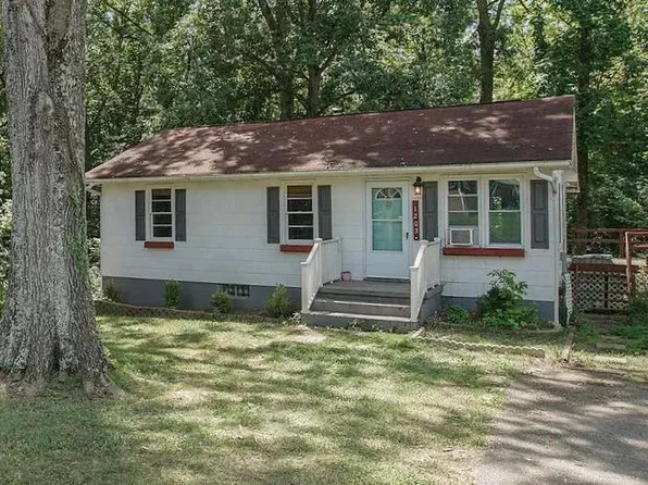 1203 Westview Dr, Fredericksburg, VA 22405