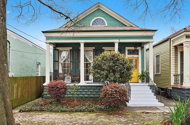 1st image of 516 Pelican Ave