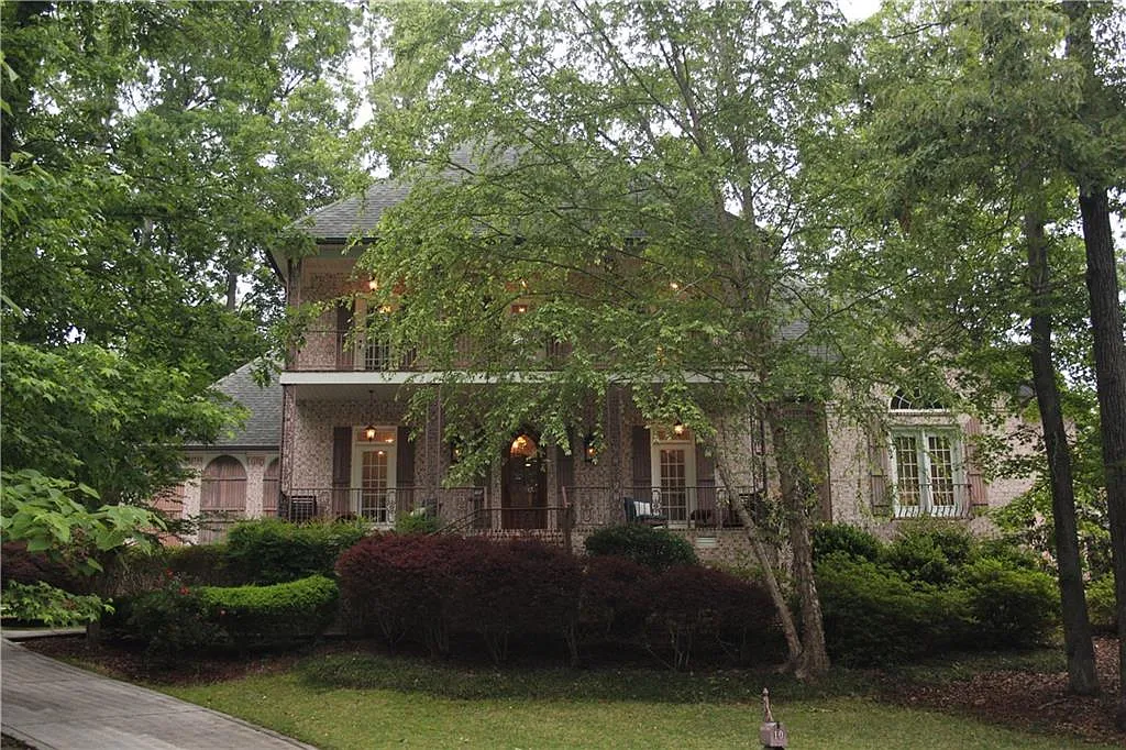 10 Ladonna Pl SW photo 1