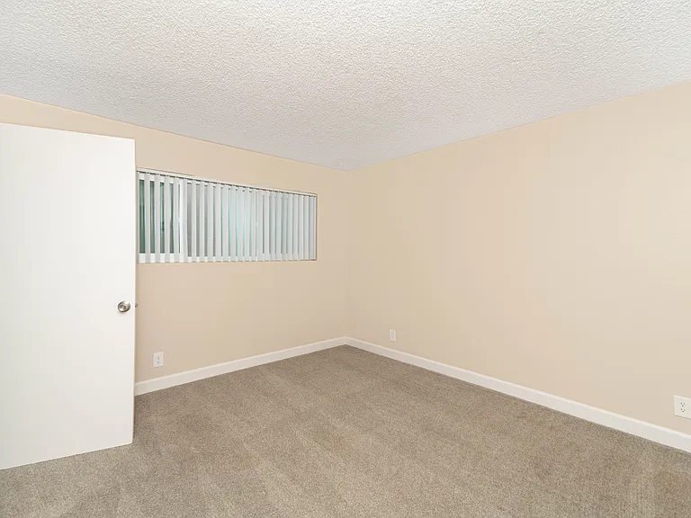 4875 Manzanita Ave #31 — Photo 5