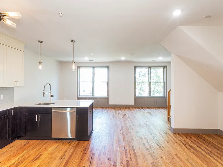212 3rd Street, LLC - 102 — Photo 11