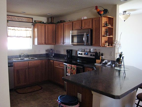 Kitchen & Foyer