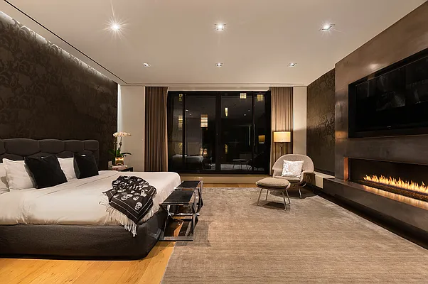 Sold by SERHANT. | media 2