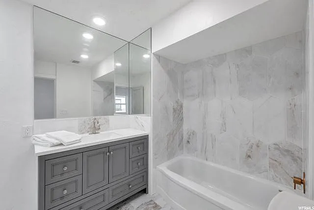 2478 S Glenmare St — Photo 10
