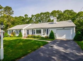 18 Golfers Cir, South Yarmouth, MA 02664
