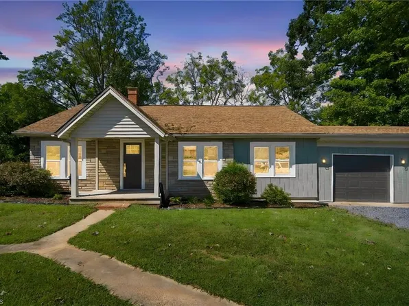 307 Old Liberty Rd, Asheboro, NC 27203