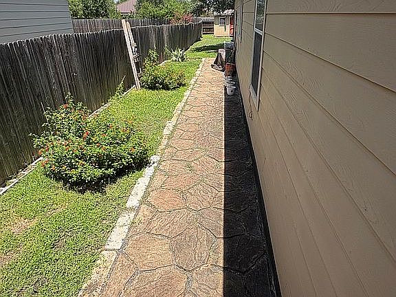4th image of 2615 White Wing Way