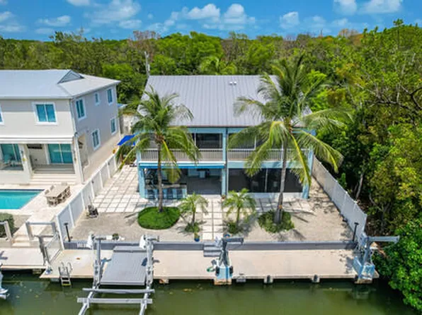 11 Harbor Dr, Key Largo, FL 33037