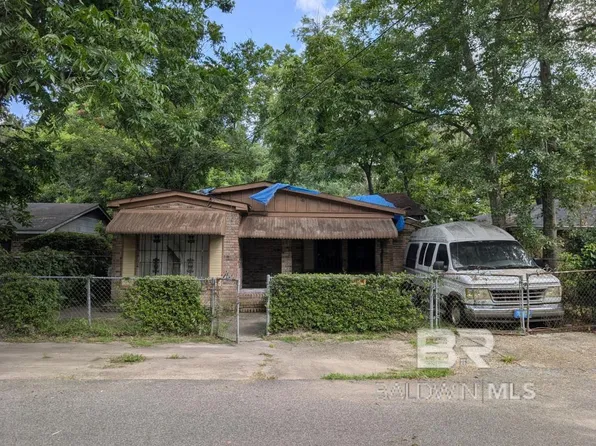 1722 McCants Ave, Prichard, AL 36610