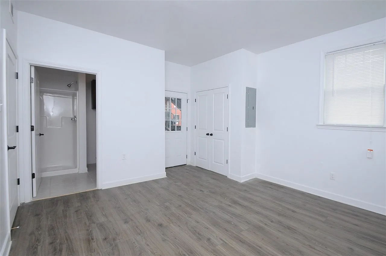2 bed, 2.0 bath, $900 — Photo 4