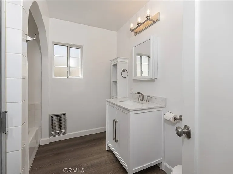 4213 Wilkinson Ave — Photo 16