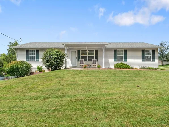 3743 Clearview Dr, Byrnes Mill, MO 63051