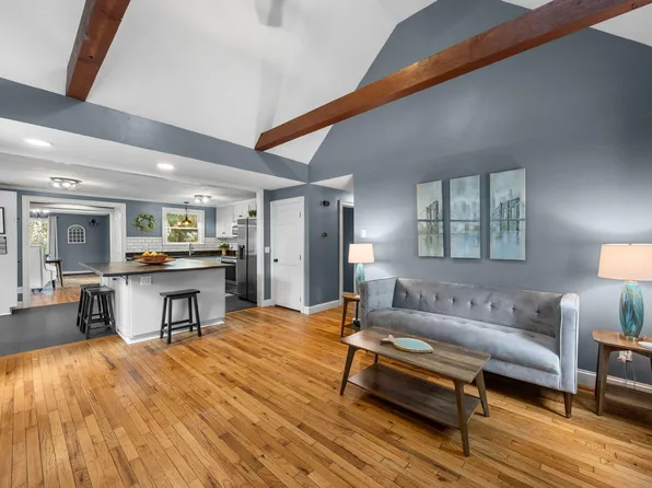 2 Sharon Lane, Forestdale, MA 02644
