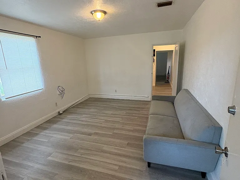 834 School St #2 — Photo 4