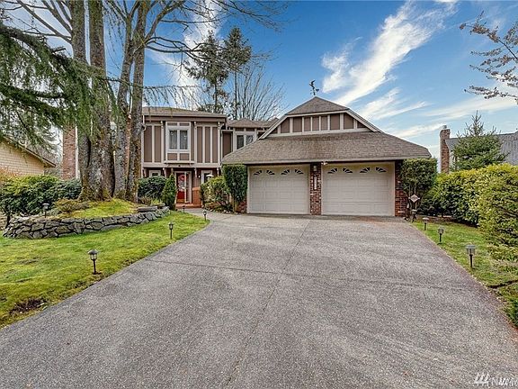 3rd image of 13817 SE 52nd Pl