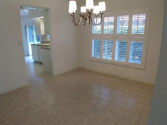 3rd image of 936 Harbor Town Dr