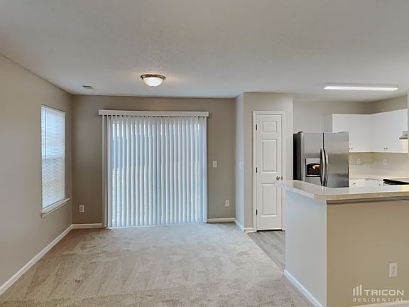 5th image of 119 W Waverly Place Ct
