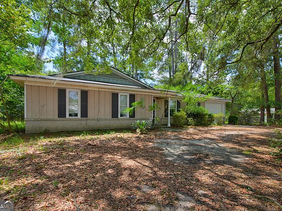 3rd image of 506 W Oglethorpe Hwy