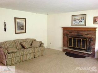 6467 Shoeman Rd, Haslett, MI 48840