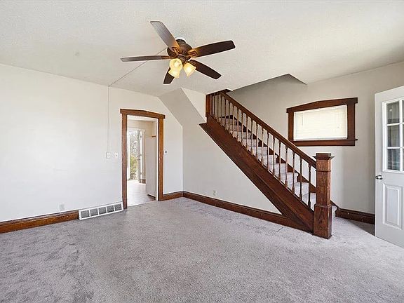 5th image of 1723 Falls Ave