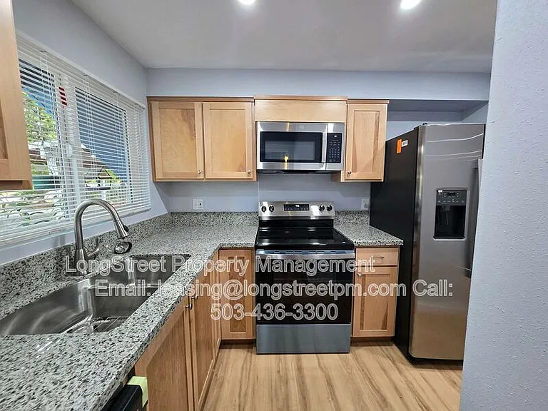 3161 N Shore Dr SE #3 — Photo 7