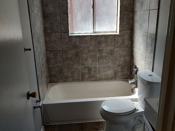 2nd image of 10071 Toelle Ln APT A