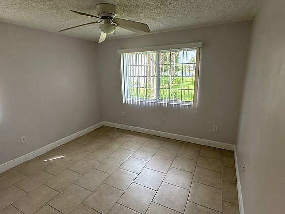 5th image of 5005 Wiles Rd