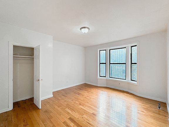 2nd image of 564 W 160th St APT 25