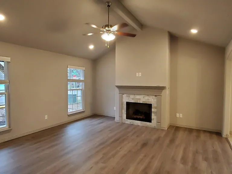 2315 W Margaret St — Photo 6