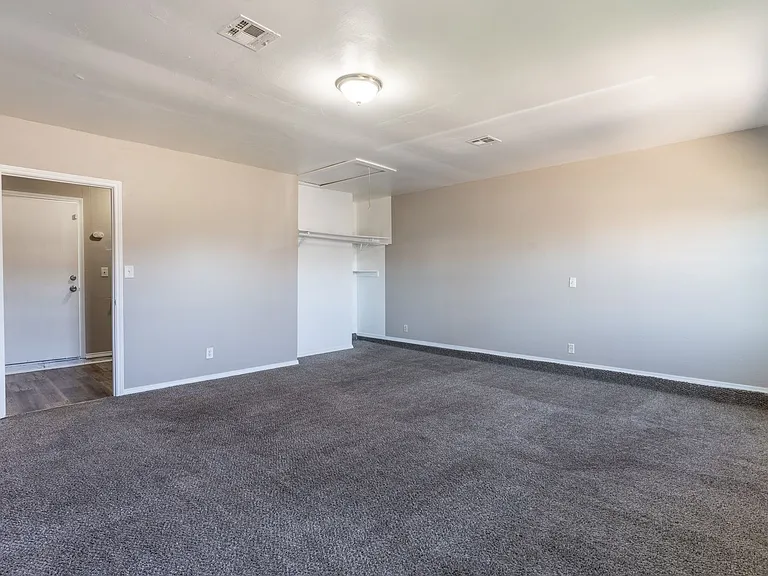 1212 N Janeway Ave — Photo 21