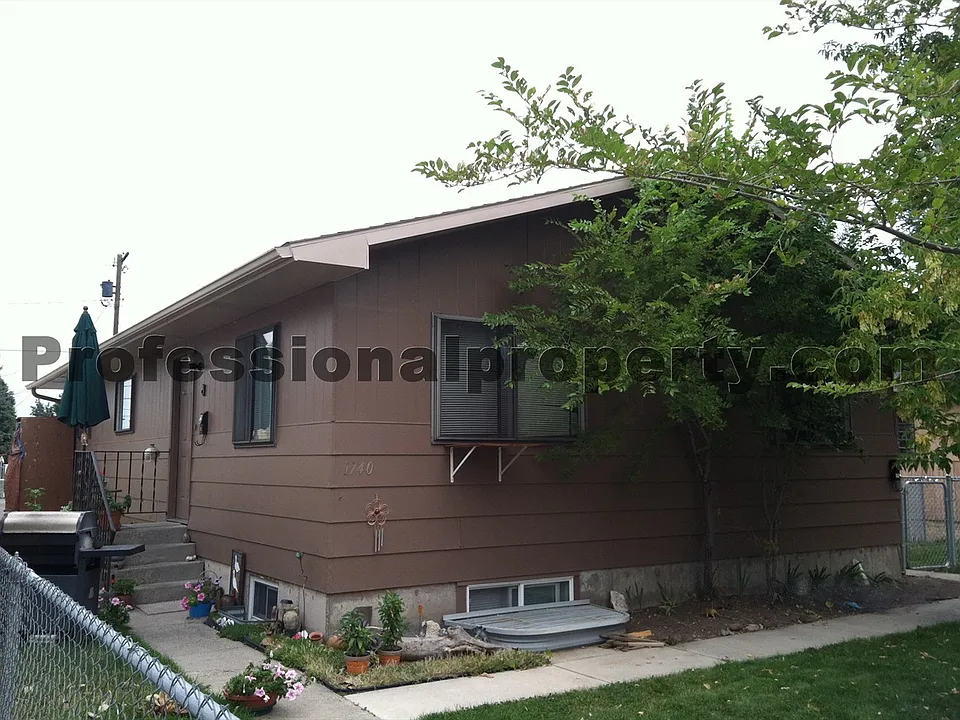 1740 W Sussex Ave #A & B