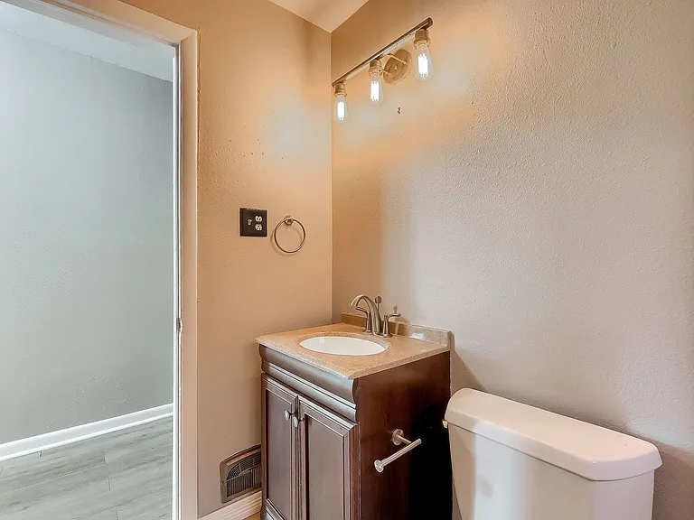 2136 W 28th Ave — Photo 12